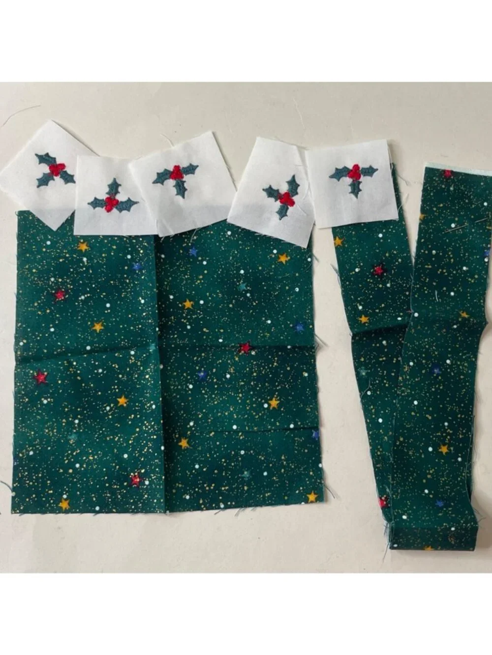 Vintage Embroidery Holly Quilt Kit by Sylvia Hansen Holiday Christmas Craft New
